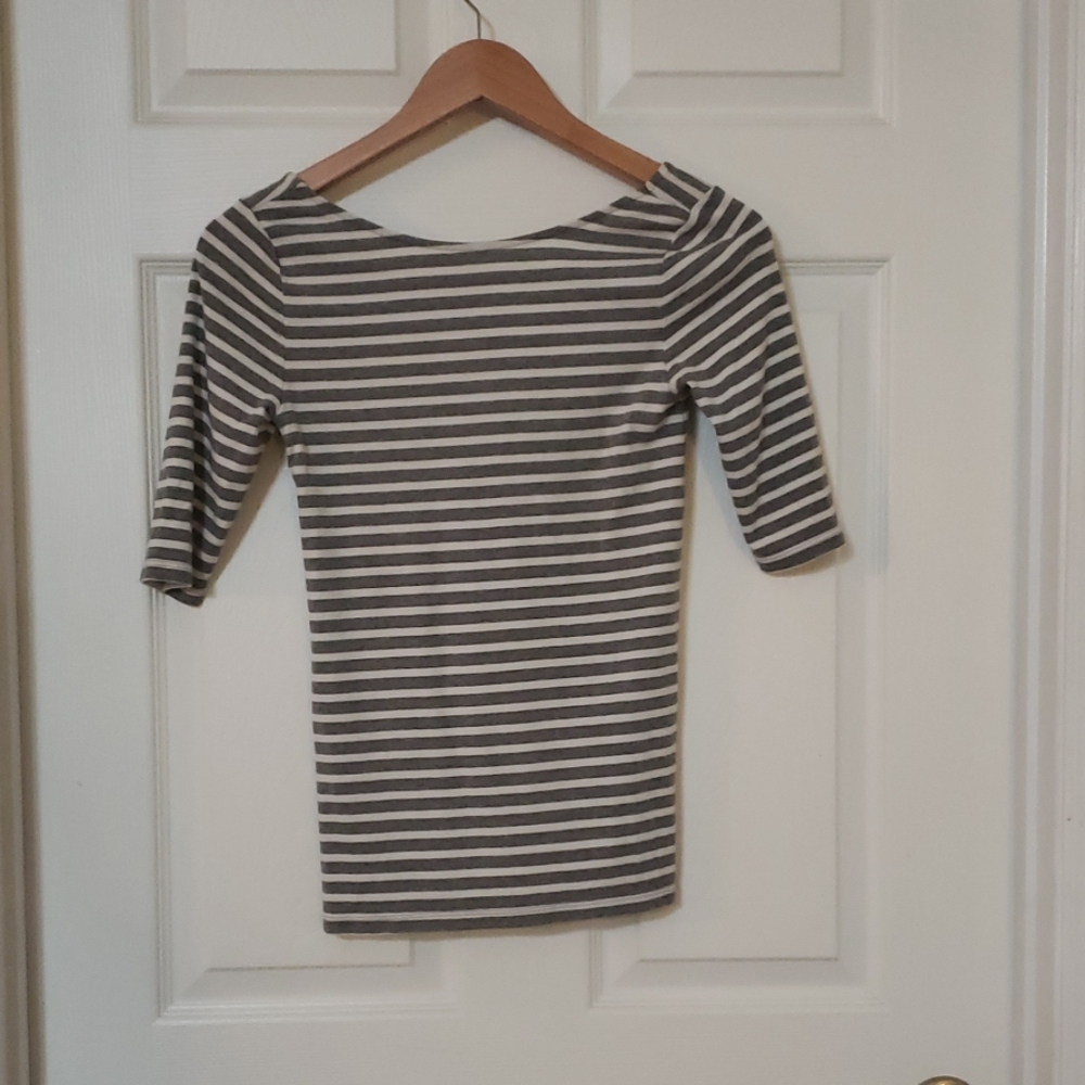 3/4 striped top